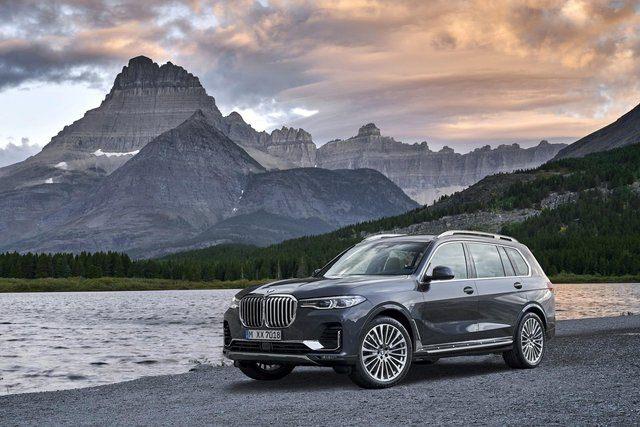 <p>X7'de 4 turboşarjlı motor seçeneği sunulacak. Bunlar 6 silindirli xDrive40i, xDrive30d xDrive M50d ile sıralı 8 silindirli xDrive50i olacak.</p>