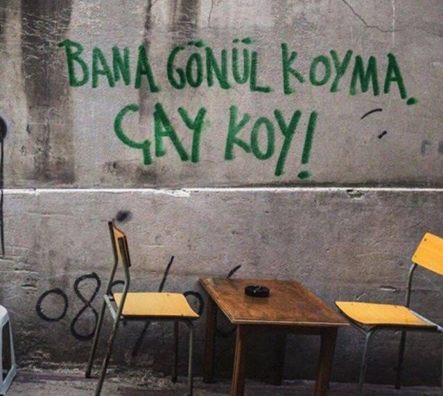 <p><strong>BANA GÖNÜL KOYME ÇAY KOY!</strong></p>
