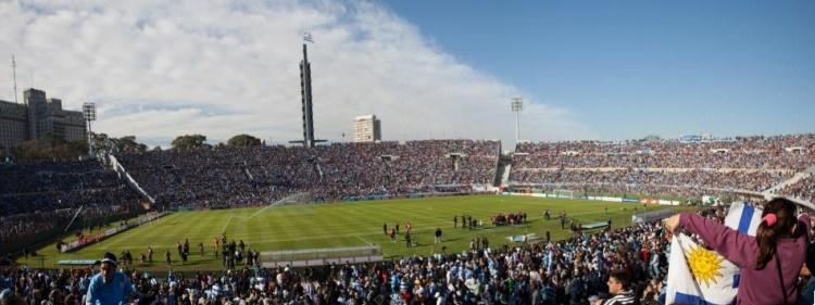 <p>31<br />
<br />
ESTADIO CENTENARIO (URUGUAY)</p>
