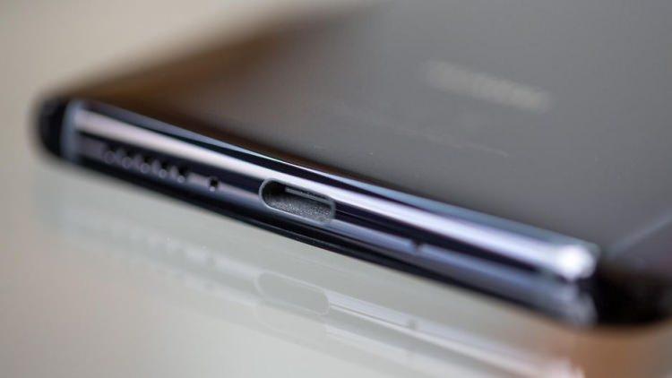 <p>3 arka kameraya ev sahipliği yapan Huawei Mate 20,12, 16 ve 8 MP değere sahip üç arka kamera ile geliyor.</p>
