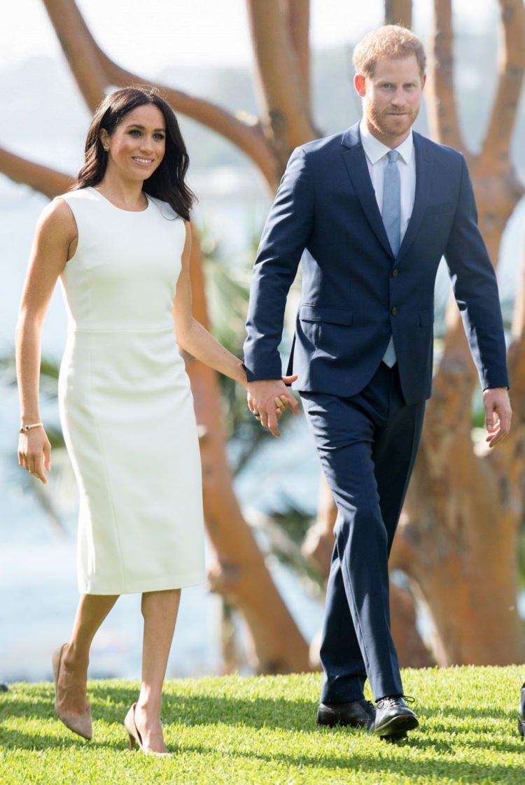 <p>Dün hamile olduğunu kamuoyunu duyuran Meghan Markle ve eşi Prens Harry Avusturalya'ya küçük bir ziyarette bulundu. </p>
