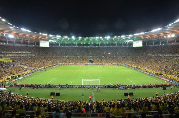<p>15<br />
<br />
MARACANA (BREZILYA)</p>
