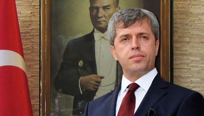 <p>Zonguldak Valisi Ahmet Çınar, <span style="color:rgb(255, 215, 0)">mülkiye başmüfettişi olarak görevlendirildi.</span></p>