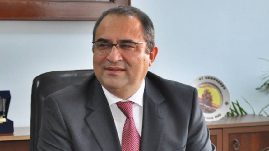 <p>Malatya Valisi Ali Kaban, <span style="color:rgb(255, 215, 0)">mülkiye başmüfettişi olarak görevlendirildi.</span></p>