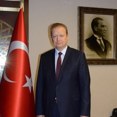 <p>Trabzon Valisi Yücel Yavuz, <span style="color:rgb(255, 215, 0)">mülkiye başmüfettişi olarak görevlendirildi.</span></p>
