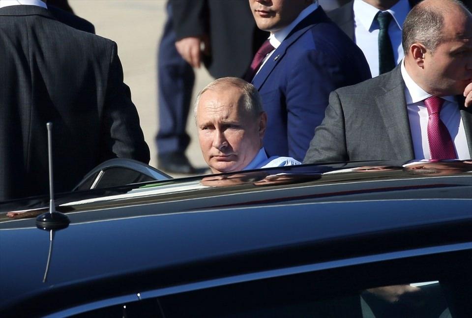 <p>Rusya Devlet Başkanı Vladimir Putin, Suriye konulu dörtlü zirveye katılmak üzere özel uçakla İstanbul'a geldi.</p>
<p> </p>