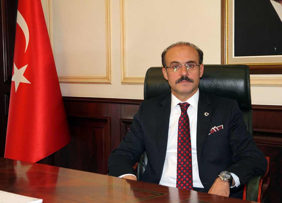 <p>Yozgat Valisi Kemal Yurtnaç, <span style="color:rgb(255, 215, 0)">mülkiye başmüfettişi olarak görevlendirildi.</span></p>

