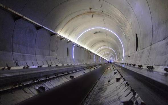 <p>Loop adlı t&uuml;nel, yollardaki trafik sıkışıklığını azaltmak ve taşıtların gidecekleri yere normalden daha hızlı gitmelerini sağlamak &uuml;zere hizmet verecek.</p>

<p>&nbsp;</p>
