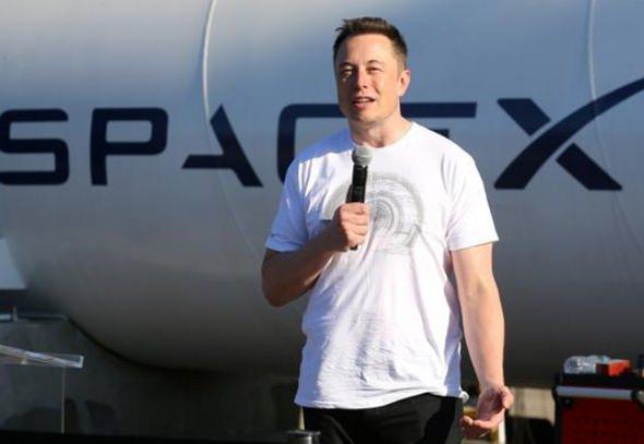 <p>SpaceX'e başvuran diğer m&uuml;hendislerden farklı olmanı sağlayan şey nedir?&nbsp;</p>

<p>Bu soruyu doğru yanıtlayıp işe girmeye başaranlara 40 bin dolardan başlayan y&uuml;ksek maaşlar &ouml;deniyor.</p>
