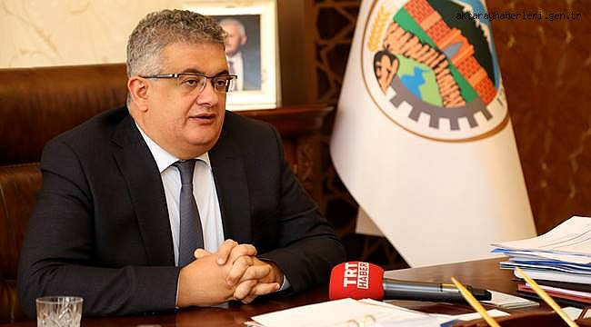 <p><strong>VALİLİK ATAMALARI</strong><br />
<br />
Aksaray Valisi Aykut Pekmez Adıyaman Valiliğine,</p>
<p> </p>