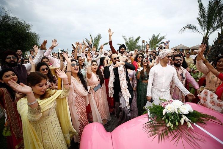 <p>Hindistan'ın sayılı zenginlerinden biri olan Arora ailesinin oğlu Arjub Arora Antalya'da 4 gün 4 gece süren düğün yaptı.</p>
