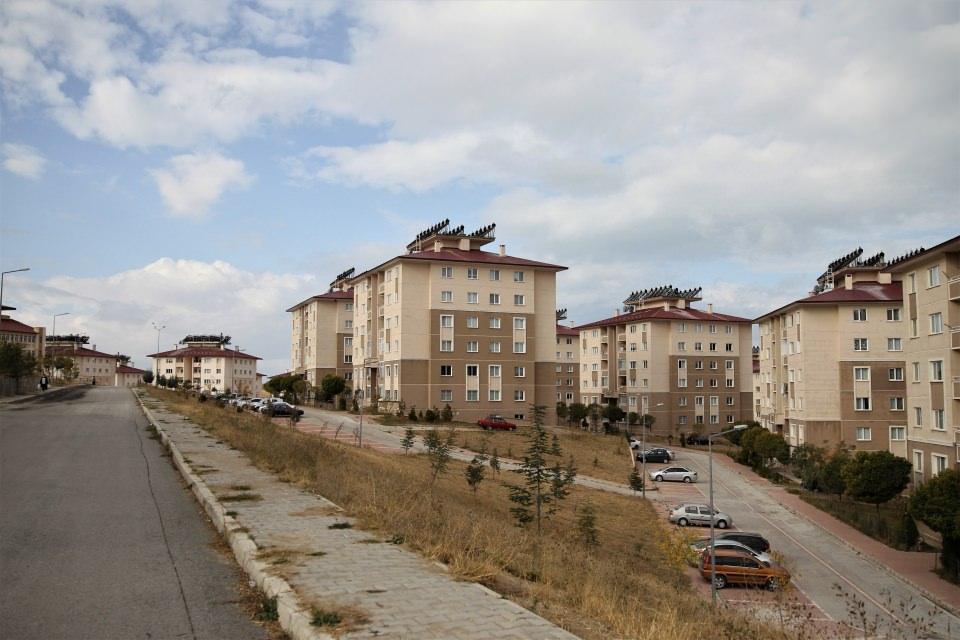 <p>Van'da 23 Ekim'deki depremde 604, 9 Kasım'daki depremde de 40 kişi yaşamını yitirdi. </p>
<p> </p>