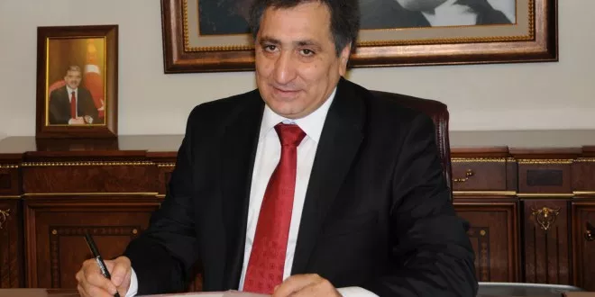 <p>Bursa Valisi İzzettin Küçük, <span style="color:rgb(255, 215, 0)">mülkiye başmüfettişi olarak görevlendirildi.</span></p>