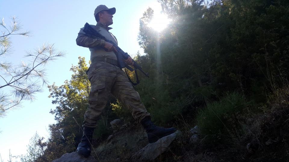 <p>Bu korucuların alınmasıyla birlikte köylerimizin malları daha güvence altında. Köylülerimiz daha rahat, daha huzurlu. Bu korucularımızla beraber hırsızlık olayları azalmıştır.</p>