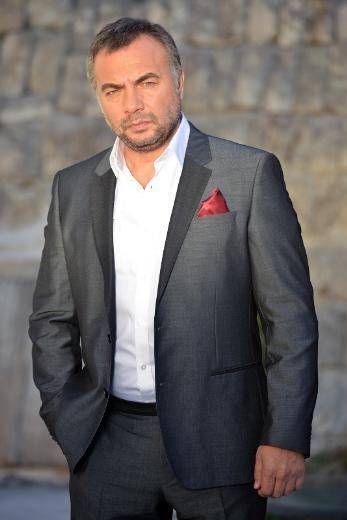 <p>Oktay Kaynarca - 176 cm</p>

<p> </p>
