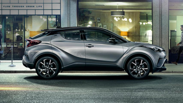 <p><strong>Toyota C-HR</strong></p>
<p>Vergisiz fiyat: 6 bin 783 TL</p>
<p>Eski satış fiyatı: 119 bin 400 TL</p>
<p>Eski ve indirimli ÖTV oranı: %50 - %35</p>
<p>Yeni satış fiyatı: 107 bin 048 TL</p>
<p>İndirim oranı: 12 bin 352 TL</p>