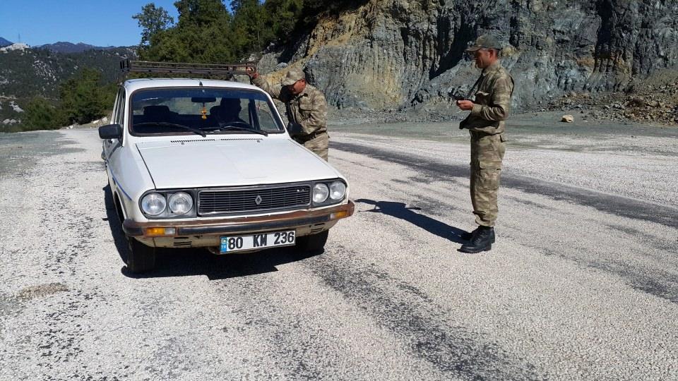 <p>Korucuların görev yaptığı Değirmendere köyü muhtarı Ergün İspenoğlu ise güvenlik korucularının göreve başlamasıyla köylülerin kendini güvende hissettiğini aktararak, köylerde yaşanan asayiş olaylarında da azalma görüldüğüne dikkati çekti.</p>
<p> </p>