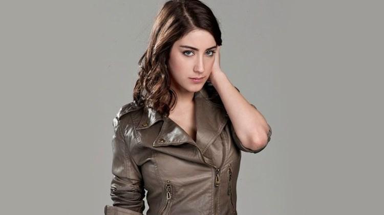 <p><strong>HAZAL KAYA</strong></p>

<p>Böyle travmatik bir olayı anlatırken bile bu zarafette cümleler kurman öyle etkiledi ki beni,öyle yaralandım ki okurken...Bunu yaşamak zorunda bırakıldığın için çok üzgünüm.Yanındayız @silagencoglu ,cesaretinin,yüreğinin,samimiyetinin farkındayız...Buna emin ol!!</p>
