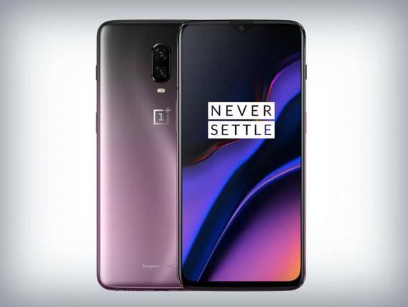 <p>8 GB RAM ve 128 GB hafızalı model, 580 dolar fiyata sahip. Bu model, 3200 TL + 500 TL olarak satın alınabilir durumda. Toplam rakam ise 3.700 TL oldu.</p>
<p> </p>