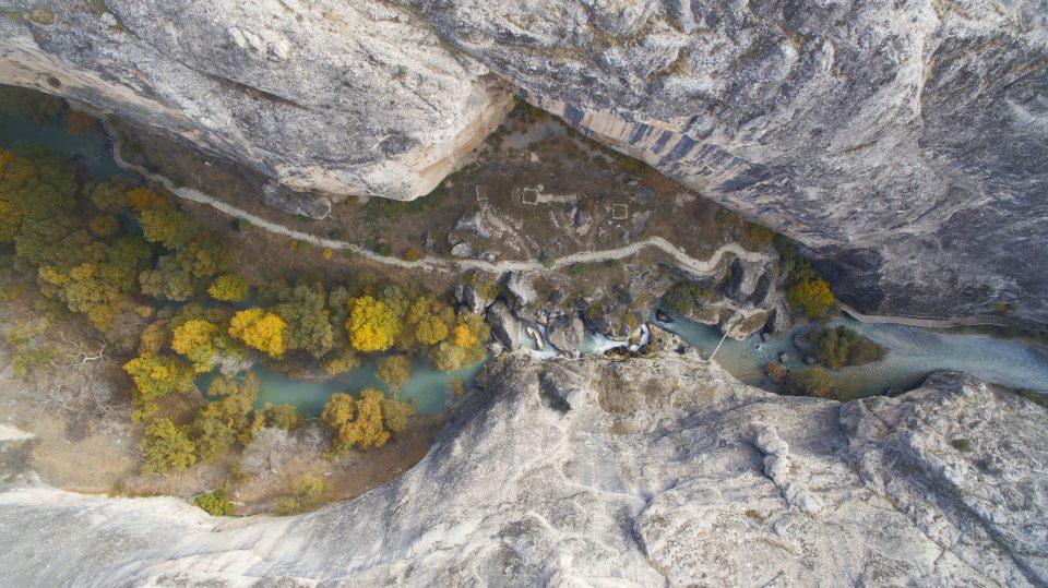 <p><strong>"Herkes görmeli"</strong></p>
<p>Ailesiyle Kayseri'den gezmeye gelen Özcan Polat ise Tohma Kanyonu'nu ilk kez gördüğünü belirtti.</p>