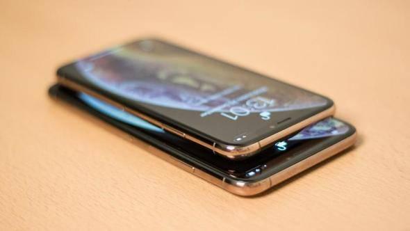 <p>Abone kayıt merkezine şahsen başvurularda pasaportun yanı sıra telefon harcı ödendiğini gösterir belgenin aslı ile başvuruda bulunulması isteniyor.</p>
<p> </p>
