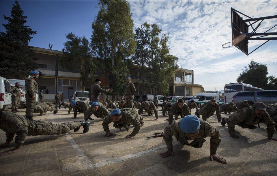 <p>Sahada uzman özel harekat polisleri ile görev alarak bölgenin güvenliğini sağlayan timler, önemli olaylara müdahale ediyor.</p>

<p> </p>
