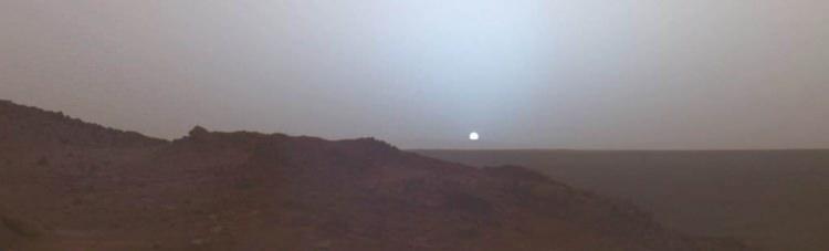 <p>2005 yılında Spirit tarafından çekilen Mars'da gün batımı</p>

<p> </p>
