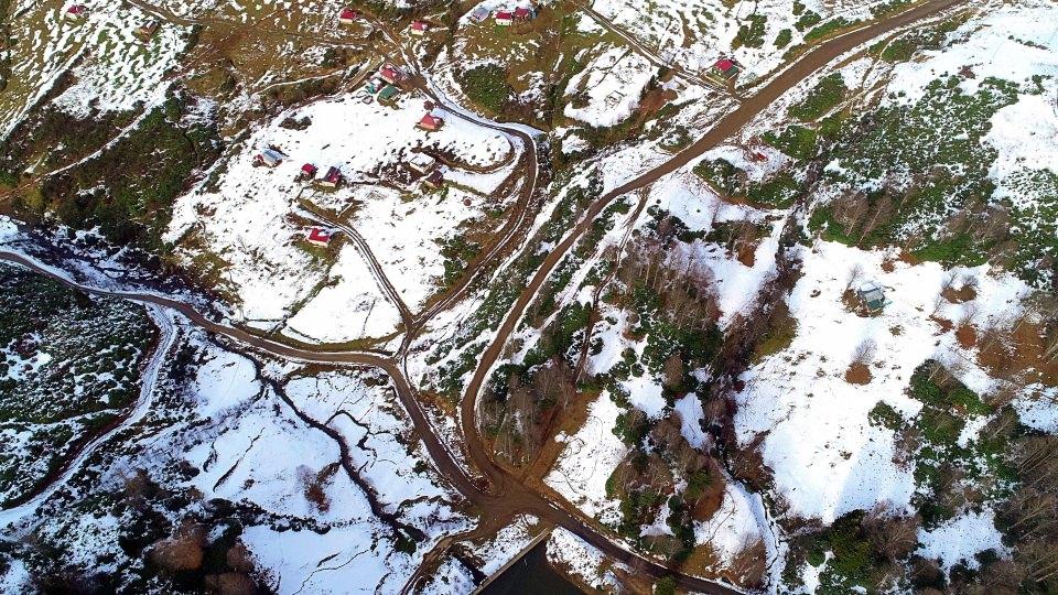 <p>Ağırlıklı olarak Arap turistlerin ziyaret ettiği yaylada öceki yıllara göre daha fazla zaman geçirdiklerini anlatan Bakırcı, "Özellikle yabancı turistlerin gezdikleri yerler arasında mutlaka Hıdırnebi Yaylası vardır. Uzungöl ve Sümela'ya da giderler ama buraya uğramadan geri dönmezler. Son 10 yıldır her yaz mevsiminde buraya gelen yabancı misafirlerimiz oluyor." diye konuştu.</p>
<p> </p>