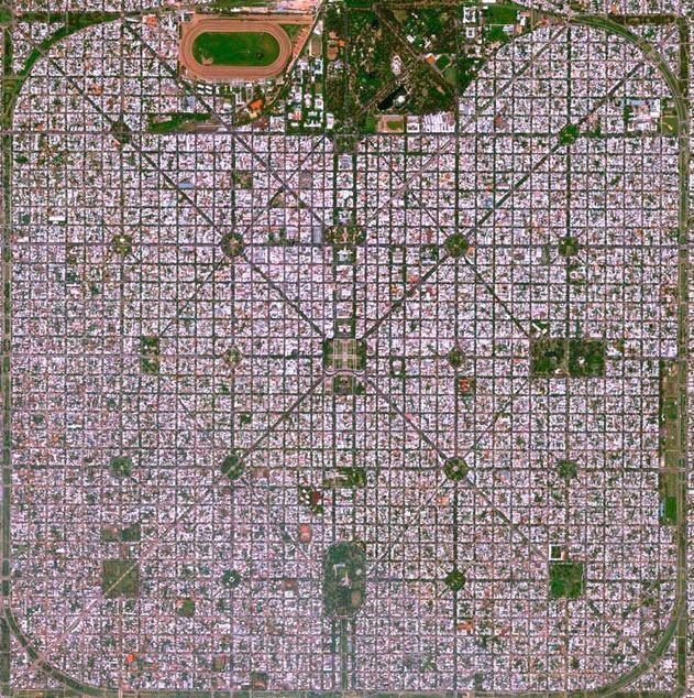 <p>Arjantin'in La Plata şehrinin gökyüzünden görünümü </p>
<p> </p>