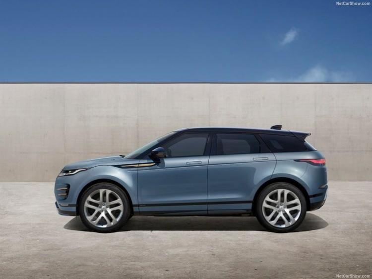 <p>İngiliz bir arazi aracı üreticisi Land Rover'ın premium kompakt SUV modeli Range Rover Evoque tanıtıldı.</p>

