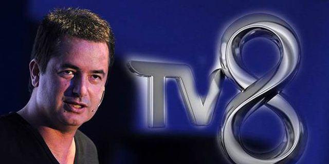 <p>Şimdilerde TV8 kanalının sahibi olan Acun Ilıcalı, ünlüler camiasına ilk olarak Show TV'de muhabirlik yaparak girmişti.</p>
