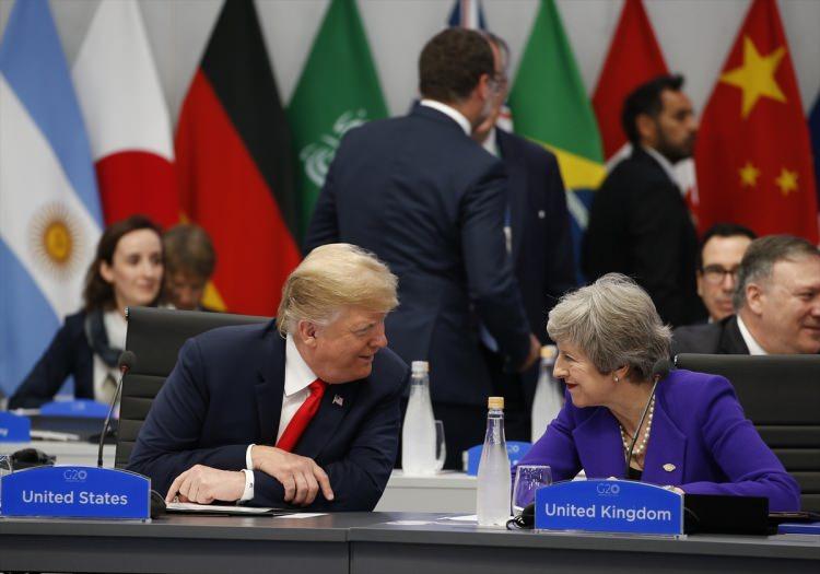 <p>Trump ve Theresa May</p>
