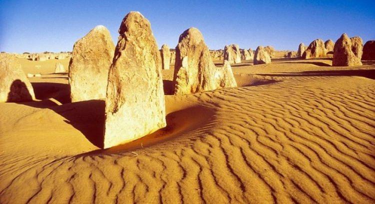 <p>(Nambung National Park, Batı Avustralya) Bu şaşırtıcı doğal kalker yapılar, beş metre civarında.Yaklaşık 25.000 ila 30.000 yıl önce oluşmuş:Nasıl oluştuğu konusunda kimsenin bir fikri yok.</p>

<p> </p>
