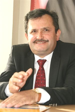 <p>Düzce Cumayeri İlçesi Belediye Başkan Adayı Mustafa KOLOĞLU</p>
