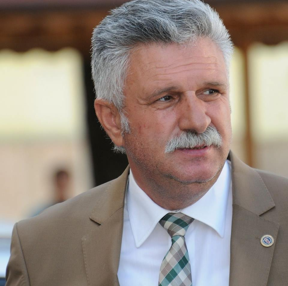 <p>Kastamonu Devrekani İlçesi Belediye Başkan Adayı Mümtaz ALİUSTAOĞLU</p>