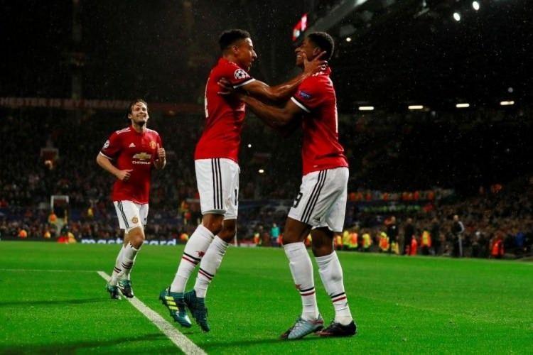 <p>14- MANCHESTER UNITED: 75.000</p>