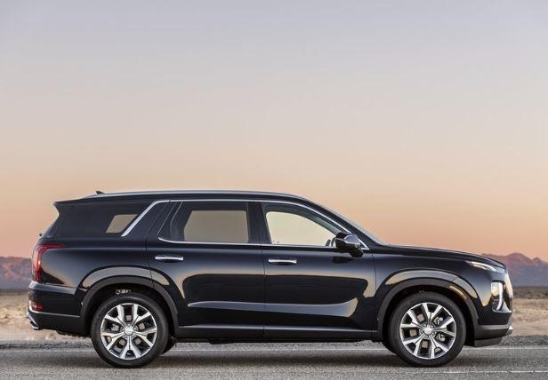 <p>SUV'da 20 inç alaşım jantlar mevcut.</p>
