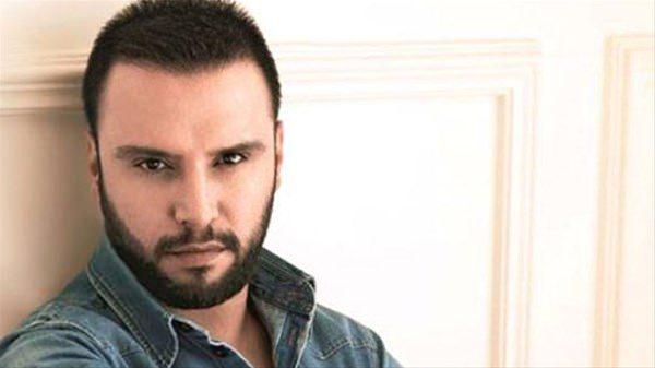 <p>Alişan 41 yaşında.</p>

<p> </p>
