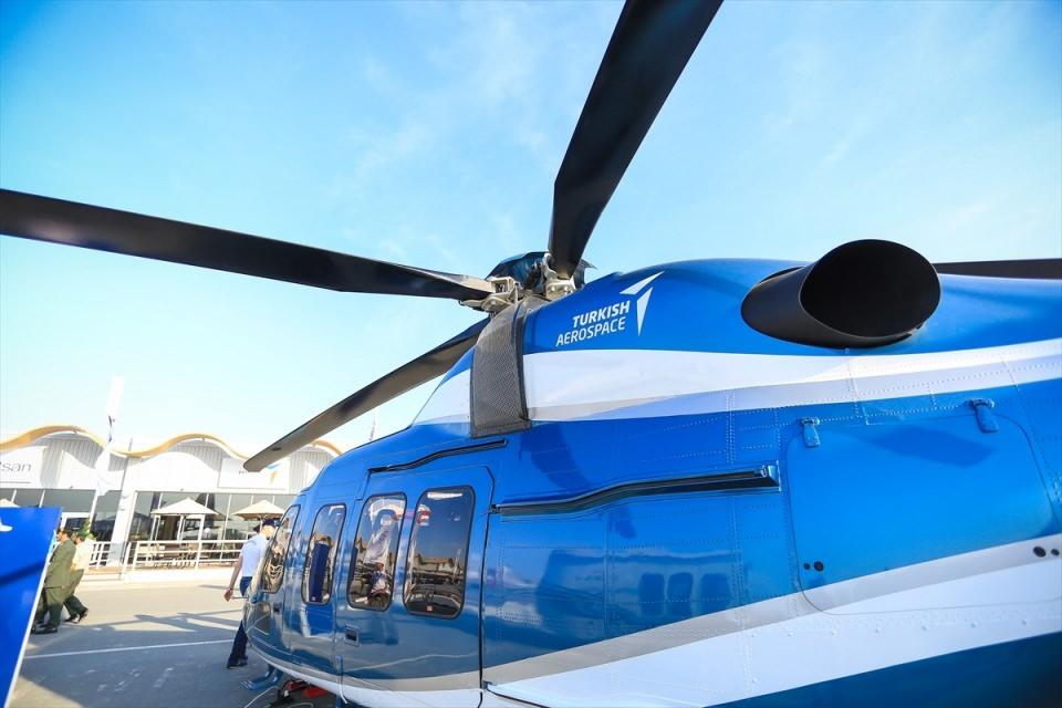 <p>Türkiye'nin genel maksat helikopter ihtiyaçlarının özgün bir platformla karşılanması amacıyla geliştirilen T625 helikopteri, gökyüzünde Gökbey adıyla görev yapacak.</p>

<p> </p>
