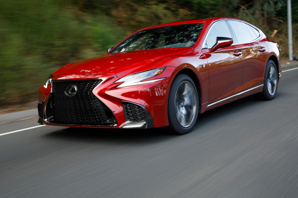 <p>LEXUS</p>

<p>50 adet.</p>
