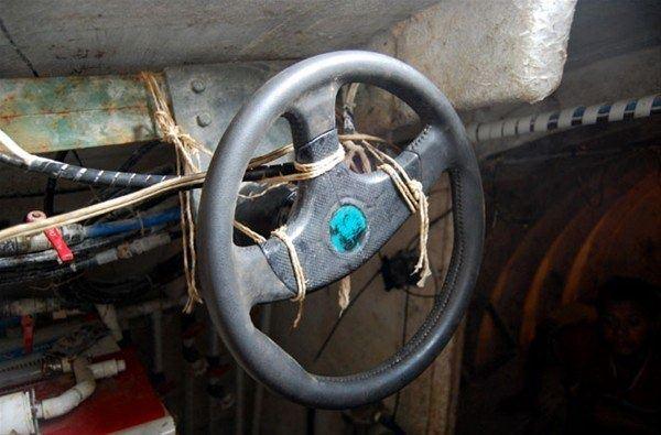 <p>Tek seferde tonlarca uyuşturucu taşıyabilen denizaltılar, karteller tarafından son yıllarda yoğun olarak kullanılıyor.</p>
<p> </p>