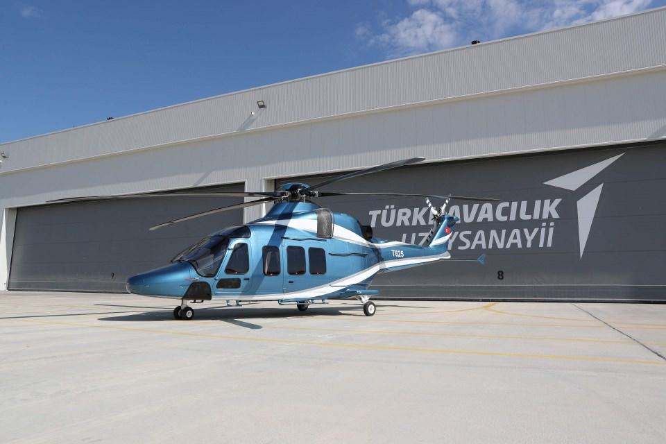 <p>Helikopterin, elde edilen bu başarıyla birlikte, yer ve uçuş testlerini müteakip, sertifikasyon ve kalifikasyon süreçlerinin de tamamlanmasıyla 2020'li yıllarda semadaki ve envanterlerdeki yerini alması hedefleniyor.</p>

<p><br />
​İŞTE ÖZELLİKLERİ:</p>

<p> </p>
