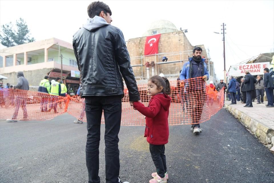 <p>Baraj gölü alanındaki diğer tarihi değerlerin taşınması, taşınamayacak durumda olanların da yerinde korunması ve bir örneğinin yapılması için çalışmalar sürüyor.</p>

<p> </p>
