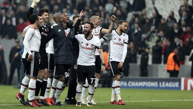 <p>Beşiktaş, Şampiyonlar Ligi grubundan namağlup lider çıkarak tarihi bir başarıya imza attı. Temsilcimiz son 16 turunda B.Münih'e elenerek Avrupa defterini kapattı.</p>

<p> </p>
