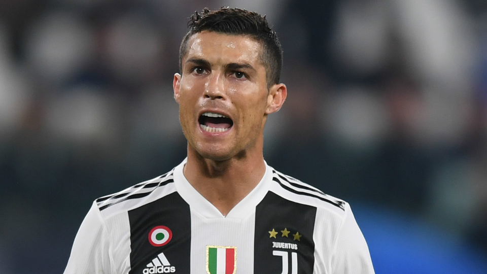 <p>Cristiano Ronaldo </p>

<p>Futbol</p>

<p>725 milyon dolar</p>

<p> </p>
