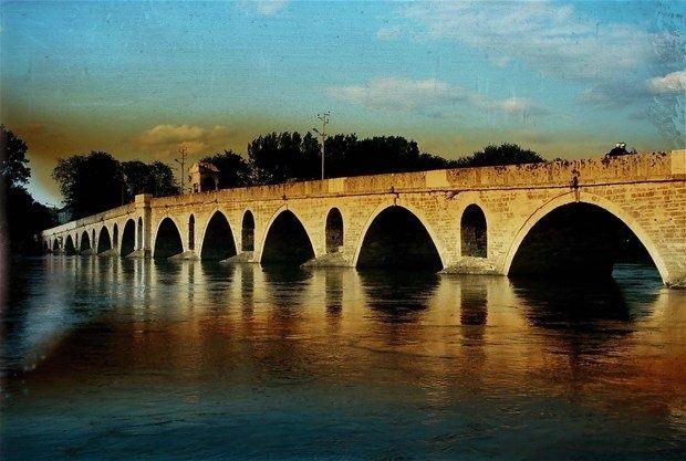 <p>Edirne</p>

<p>FB: % 37<br />
GS: % 35<br />
BJK: % 22</p>
