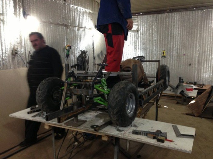 <p>ATV'nin son halini g&ouml;ren &ccedil;ocuğu bunun kendisinin bozulan atv'si olduğuna inanamadı.</p>
