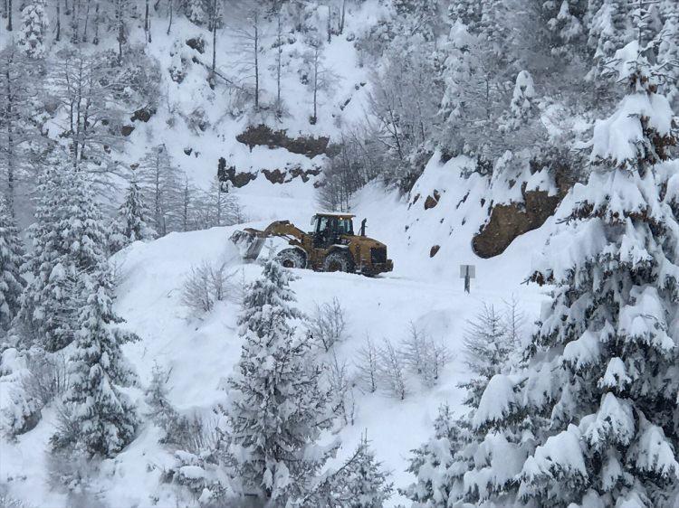 <p>Ordu'da eğitime kar engeli</p>
<p>Ordu'da etkili olan kar yağışı nedeniyle bazı ilçelerde eğitime 1 gün ara verildi. </p>
<p> </p>