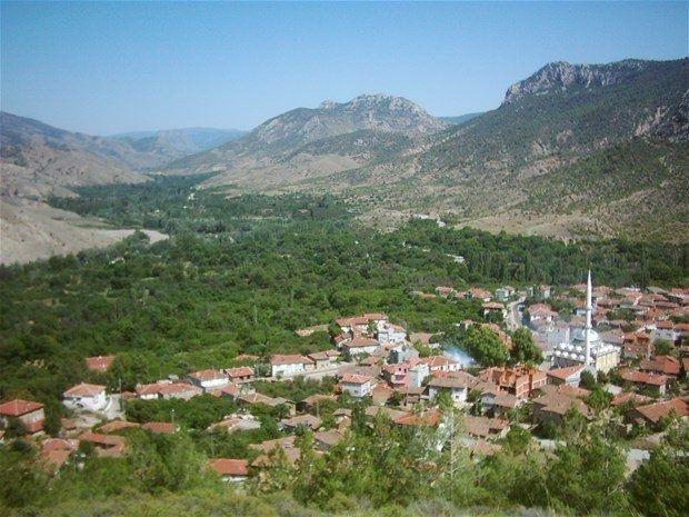 <p>Bilecik</p>
<p>FB: % 32<br />
GS: % 31<br />
BJK: % 24</p>