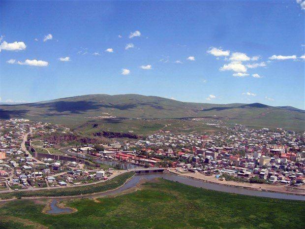 <p>Ardahan</p>

<p> </p>

<p>FB: % 37</p>

<p> </p>

<p>GS: % 32</p>

<p> </p>

<p>BJK: % 19</p>
